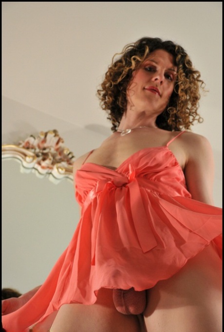 Delia TS performed by Delia TS Hot Porn