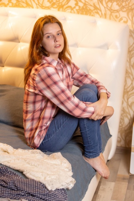 Teen with tiny tits Sienna pumps her nipples and shaved clam in a solo